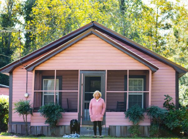 A century after her grandfather claimed his freedom from slavery and the family land, Elsie Herring and her North Carolina community fight the world's largest pork corporation for their freedom to enjoy fresh air, clean water, and a life without the stench of manure.